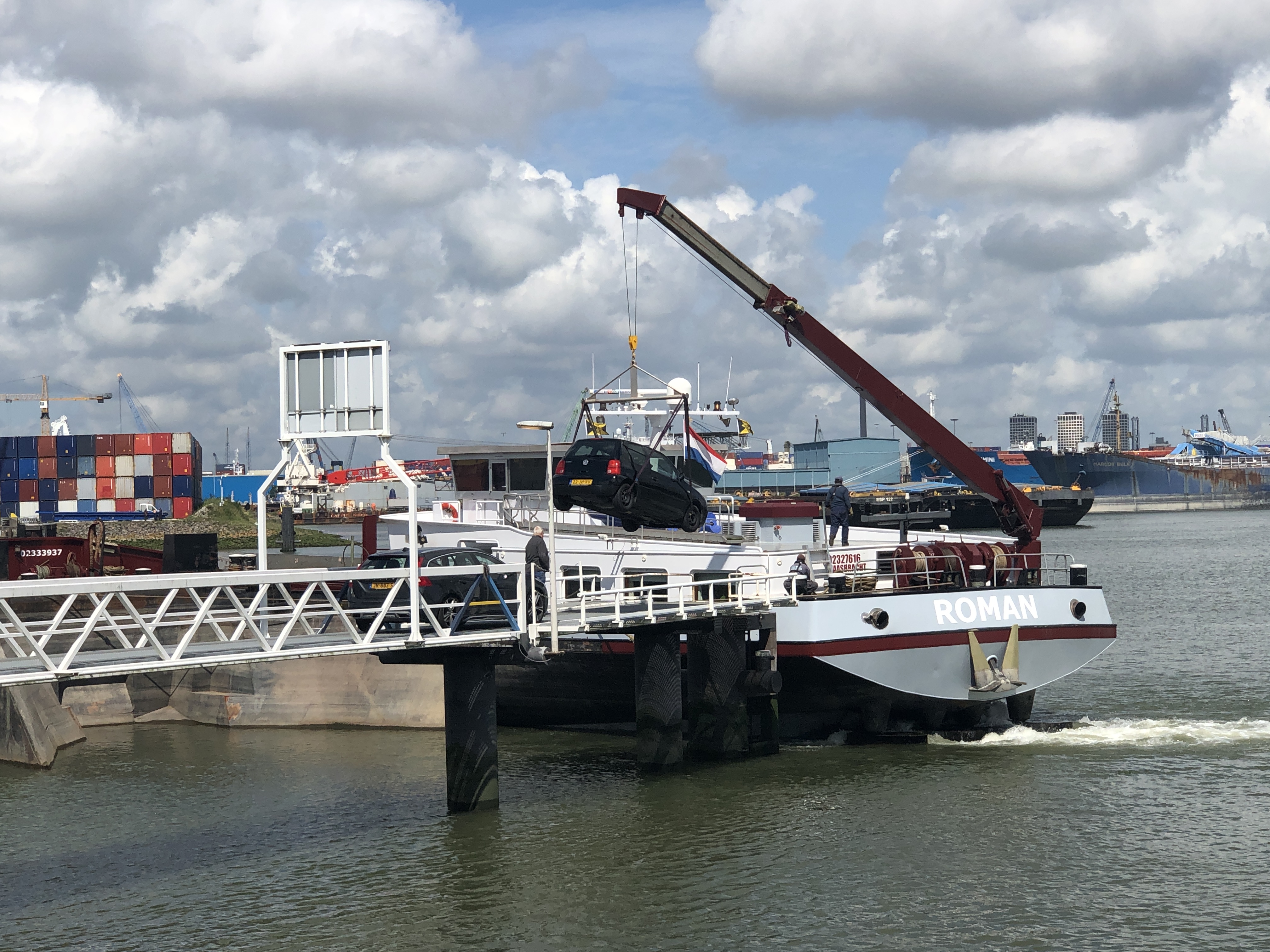 SBB Trainees erz?hlen: Was die SBB in Rotterdam zu suchen hat.